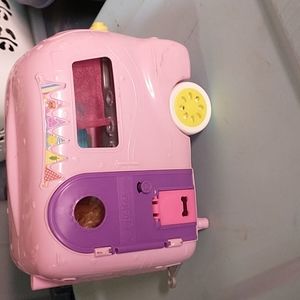 Pink camper with 2 miniature dolls, bicycle and puppy